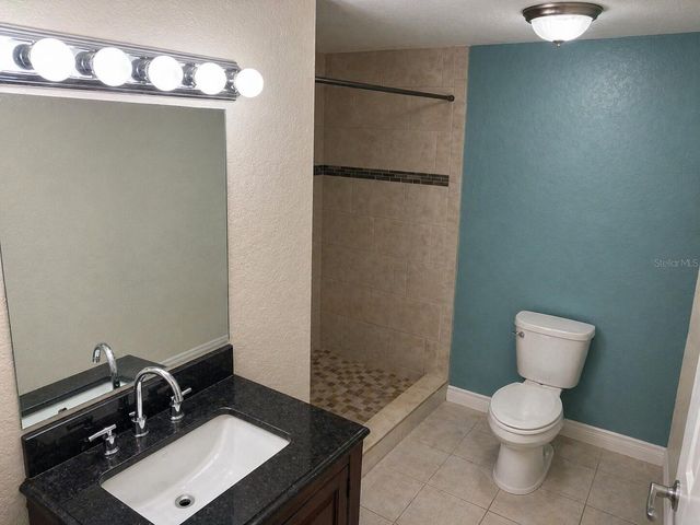 8618 GRANDVIEW DRIVE, Tampa, FL 33617