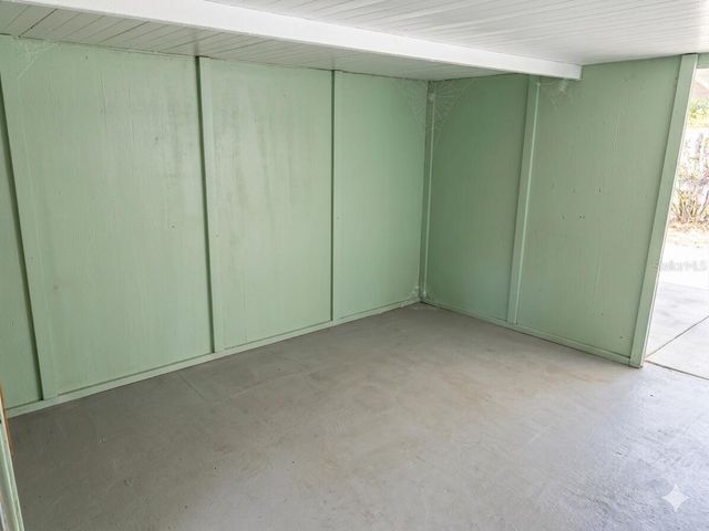 8618 GRANDVIEW DRIVE, Tampa, FL 33617