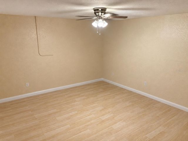 8618 GRANDVIEW DRIVE, Tampa, FL 33617