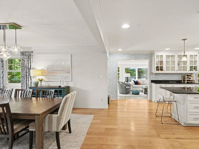 9 E Heatheridge Street, Ann Arbor, MI 48104