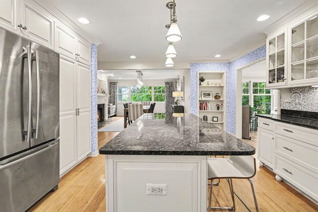 9 E Heatheridge Street, Ann Arbor, MI 48104