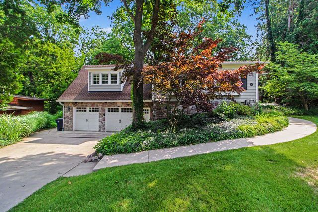 9 E Heatheridge Street, Ann Arbor, MI 48104