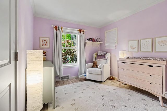 9 E Heatheridge Street, Ann Arbor, MI 48104