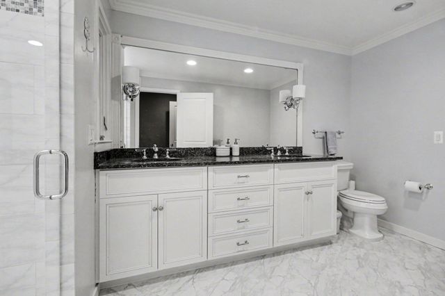 9 E Heatheridge Street, Ann Arbor, MI 48104