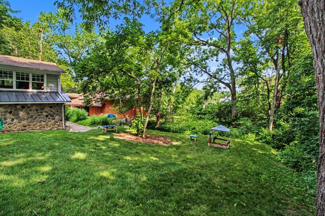 9 E Heatheridge Street, Ann Arbor, MI 48104