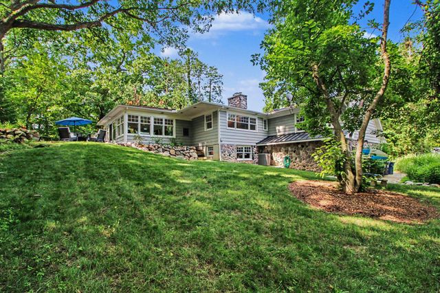 9 E Heatheridge Street, Ann Arbor, MI 48104