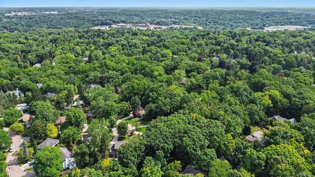 9 E Heatheridge Street, Ann Arbor, MI 48104