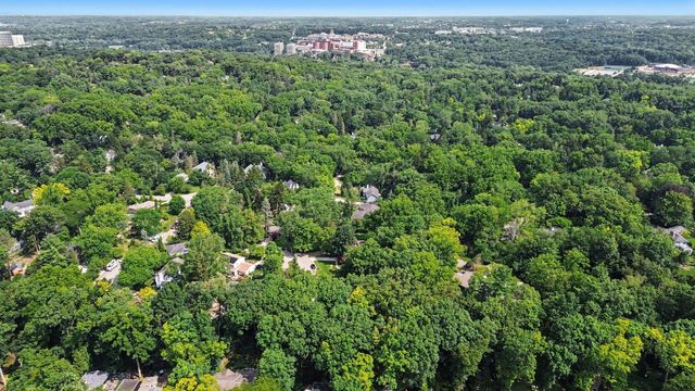 9 E Heatheridge Street, Ann Arbor, MI 48104