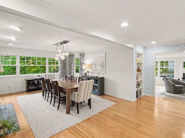 9 E Heatheridge Street, Ann Arbor, MI 48104