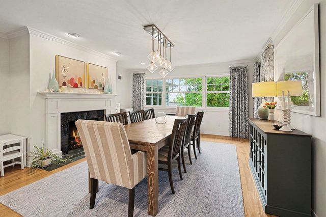 9 E Heatheridge Street, Ann Arbor, MI 48104