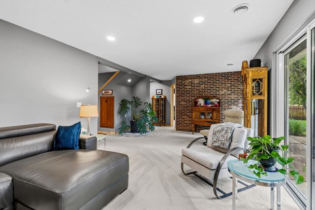 14711 Woodruff Road, Wayzata, MN 55391