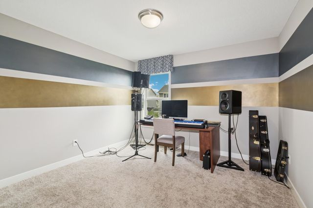 7296 Crane Drive, Hugo, MN 55038