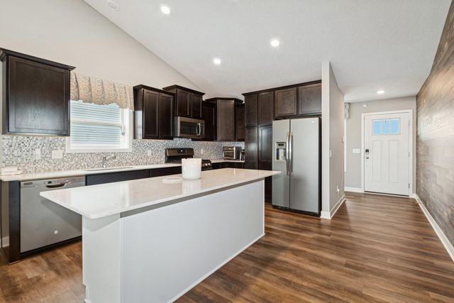 7296 Crane Drive, Hugo, MN 55038