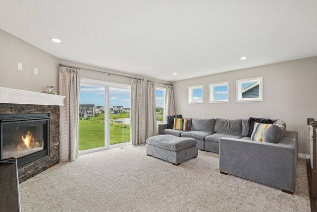 7296 Crane Drive, Hugo, MN 55038