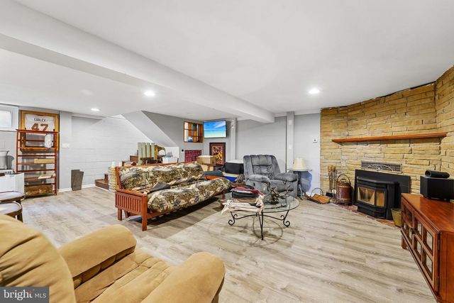 11910 WESLEY DR, Hagerstown, MD 21742