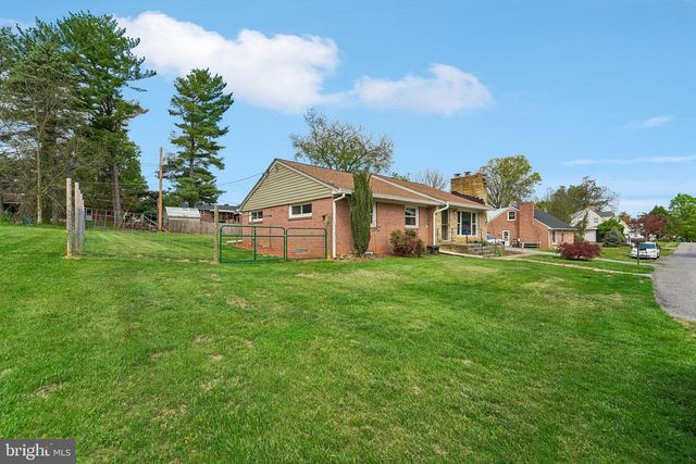 11910 WESLEY DR, Hagerstown, MD 21742