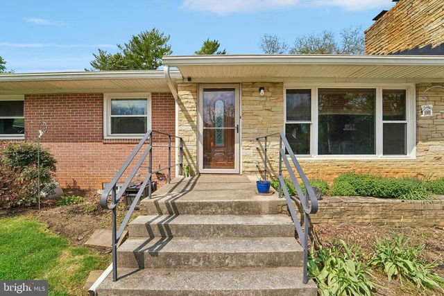 11910 WESLEY DR, Hagerstown, MD 21742