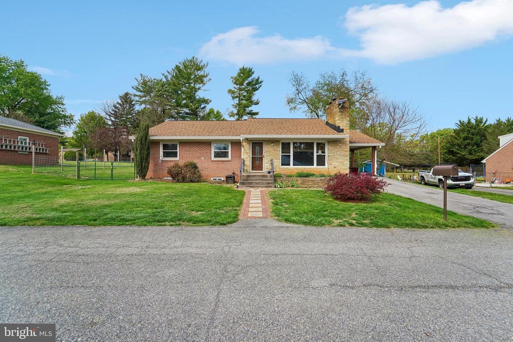11910 WESLEY DR, Hagerstown, MD 21742