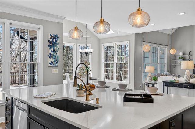 6675 Club Valley Court, Suwanee, GA 30024