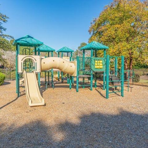 6675 Club Valley Court, Suwanee, GA 30024