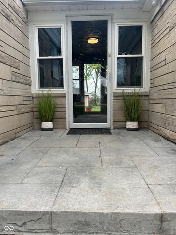 1440 Estates Drive, Greenwood, IN 46142