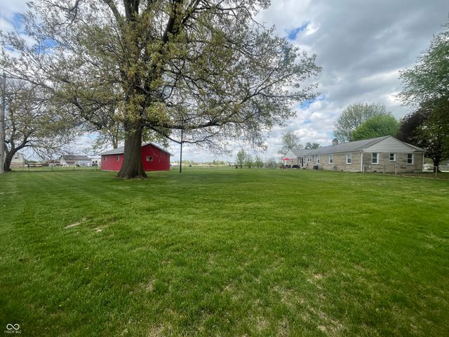 1440 Estates Drive, Greenwood, IN 46142