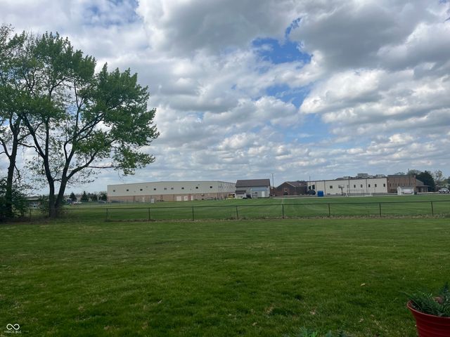 1440 Estates Drive, Greenwood, IN 46142