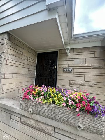 1440 Estates Drive, Greenwood, IN 46142