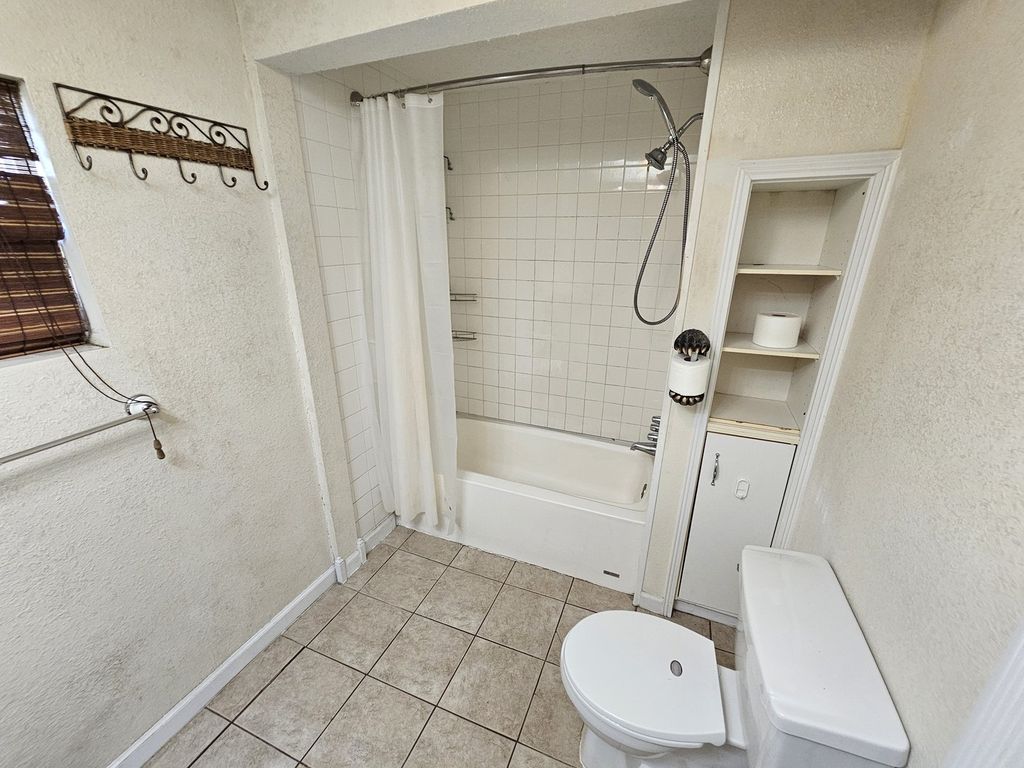 Image 15 of property listing at 317 S 1st Street, Mt Vernon, IL 62864