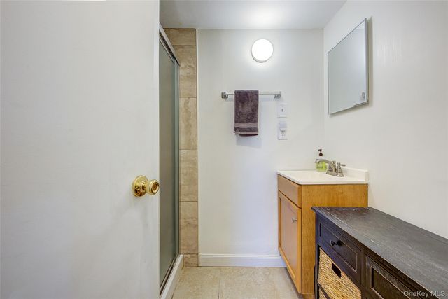 507 Gillette Avenue, Bayport, NY 11705