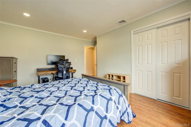 507 Gillette Avenue, Bayport, NY 11705