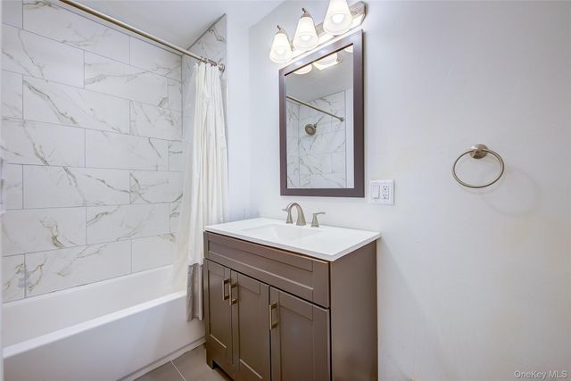 507 Gillette Avenue, Bayport, NY 11705