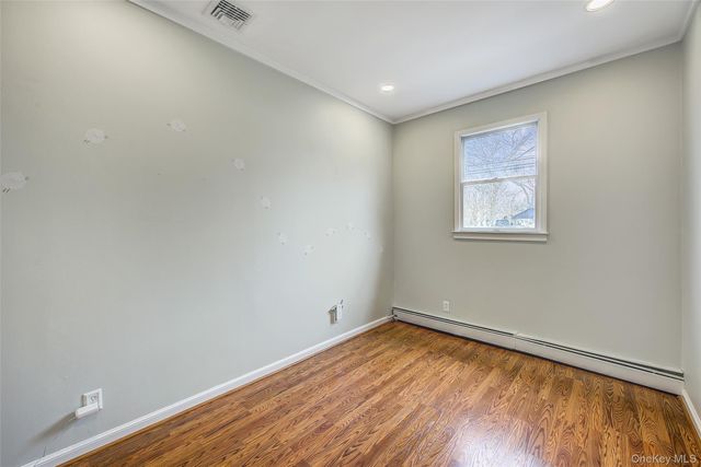 507 Gillette Avenue, Bayport, NY 11705