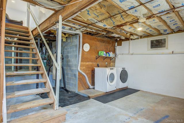 507 Gillette Avenue, Bayport, NY 11705