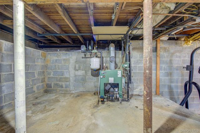 507 Gillette Avenue, Bayport, NY 11705