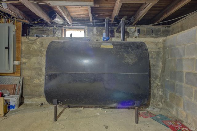 507 Gillette Avenue, Bayport, NY 11705