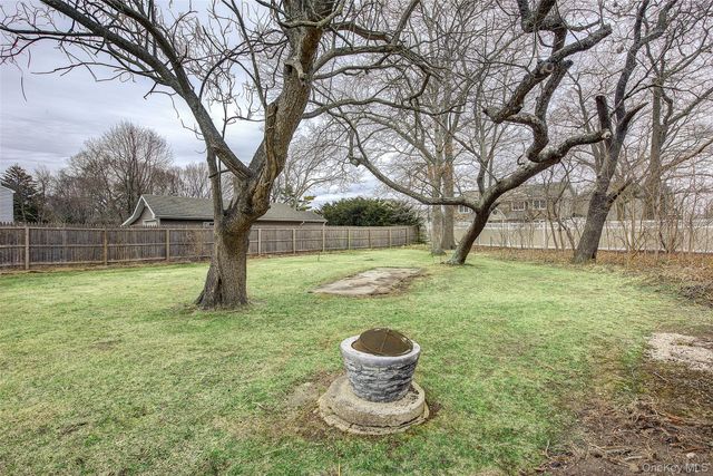 507 Gillette Avenue, Bayport, NY 11705