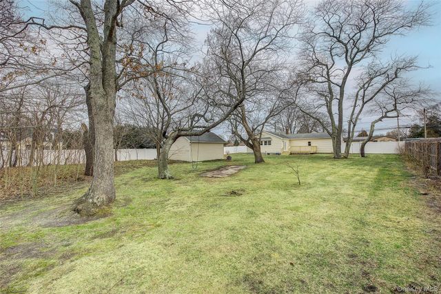 507 Gillette Avenue, Bayport, NY 11705