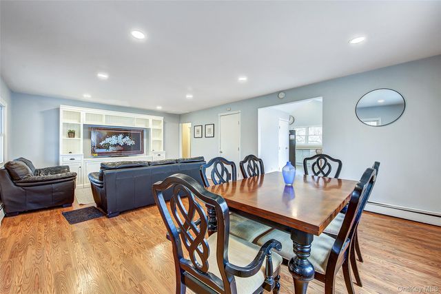 507 Gillette Avenue, Bayport, NY 11705