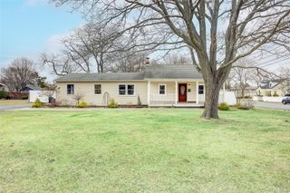 507 Gillette Avenue, Bayport, NY 11705