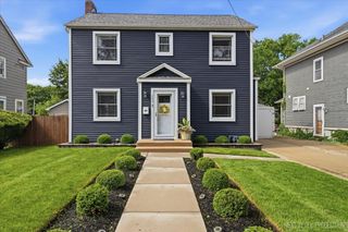 354 Jefferson Avenue, Elgin, IL 60120