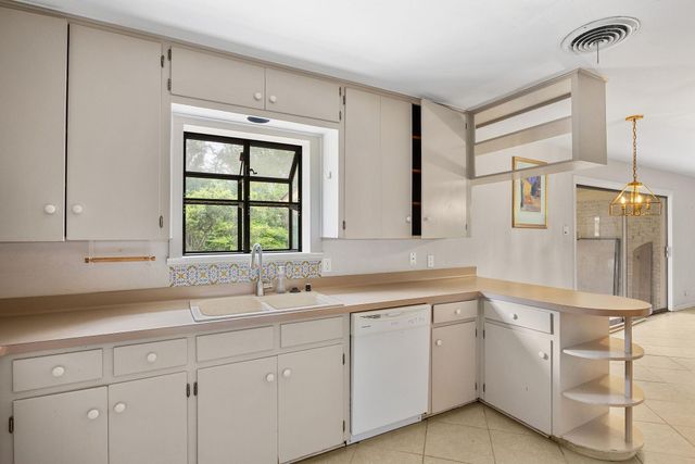 5509 Mapleleaf DR, Austin, TX 78723