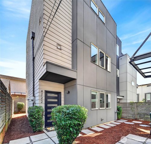 4222 Linden Avenue N, Seattle, WA 98103