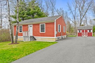 26 April Lane, Pittsfield, MA 01201