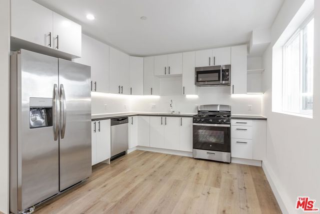 10821 Hartsook Street, North Hollywood (los Angeles), CA 91601