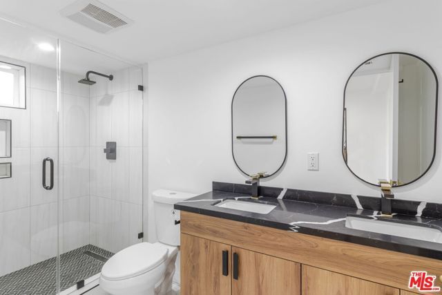 10821 Hartsook Street, North Hollywood (los Angeles), CA 91601