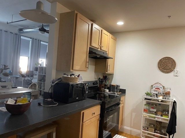 220 Spencer Ave 102, Chelsea, MA 02150