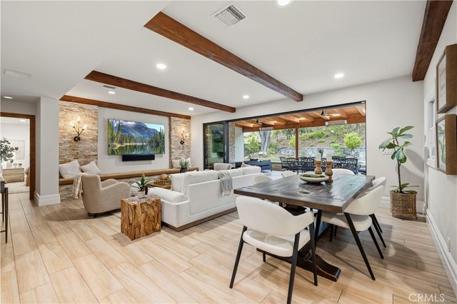 24923 Highspring, Newhall, CA 91321