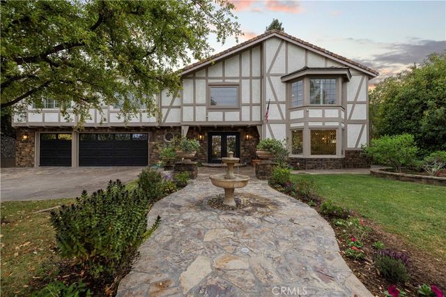 24923 Highspring, Newhall, CA 91321