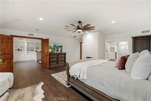 24923 Highspring, Newhall, CA 91321